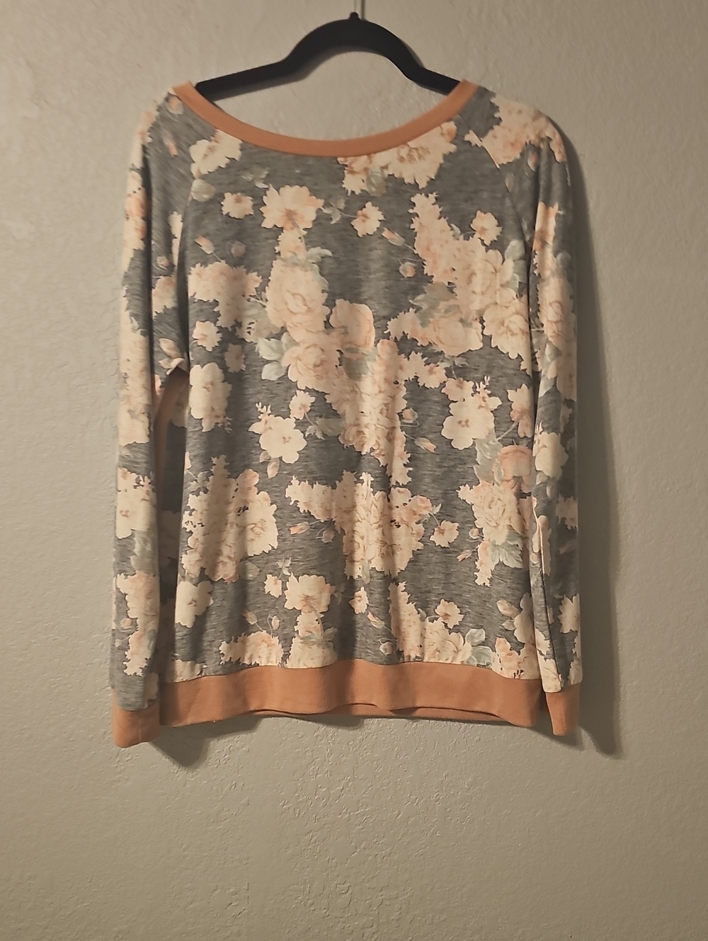 Floral Print Gray & Peach Women's Pullover Sweatshirt